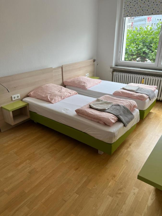 Waffel Cafe Hostel Monteurwohnung Ferienwohnung Kassel Exterior foto