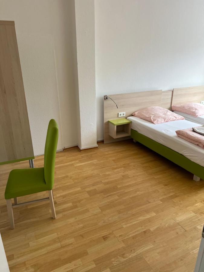 Waffel Cafe Hostel Monteurwohnung Ferienwohnung Kassel Exterior foto