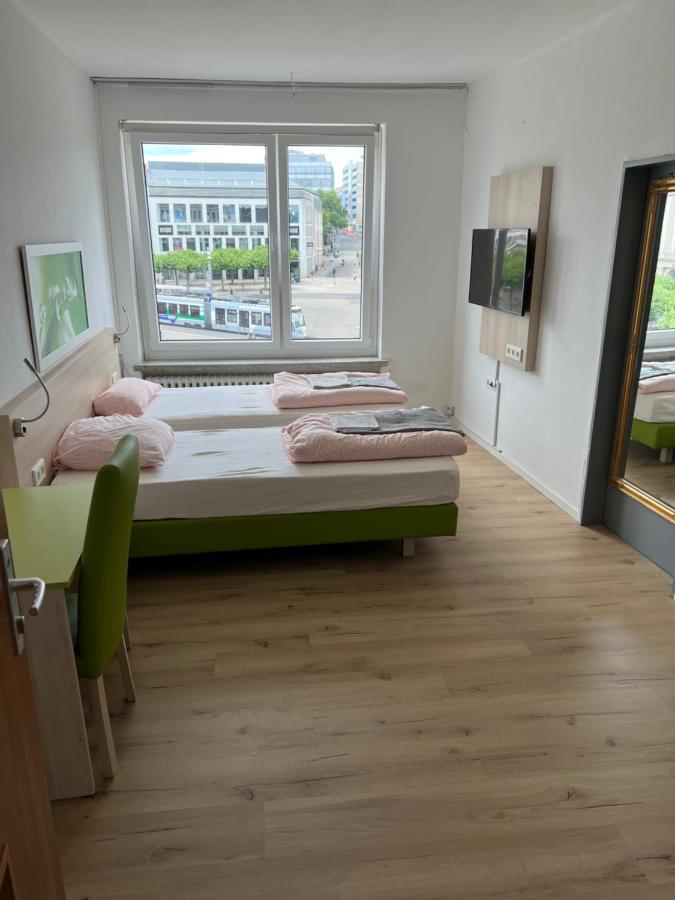 Waffel Cafe Hostel Monteurwohnung Ferienwohnung Kassel Exterior foto