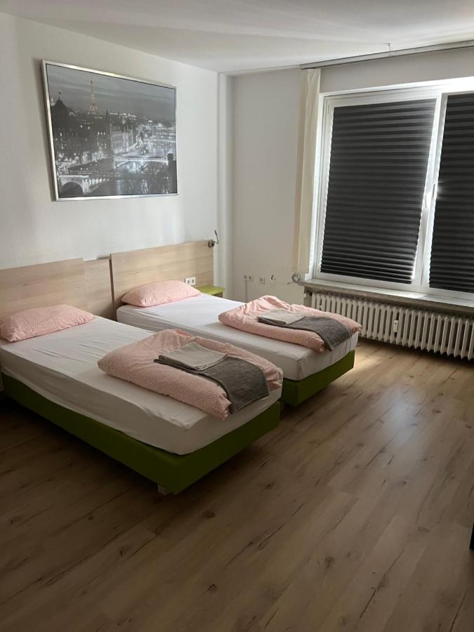 Waffel Cafe Hostel Monteurwohnung Ferienwohnung Kassel Exterior foto