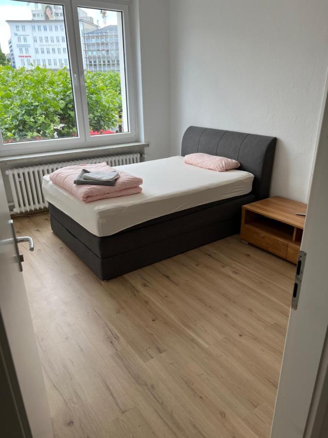 Waffel Cafe Hostel Monteurwohnung Ferienwohnung Kassel Exterior foto